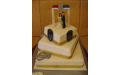 ESK2034 -  erre az esküvői torta kódra hivatkozzon!