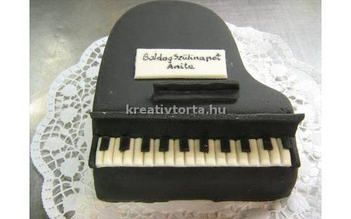 Zongora torta KRE2042